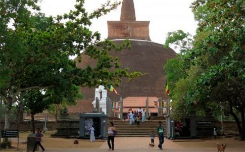 Templos estelares en Ceylan y la correlación de Orión