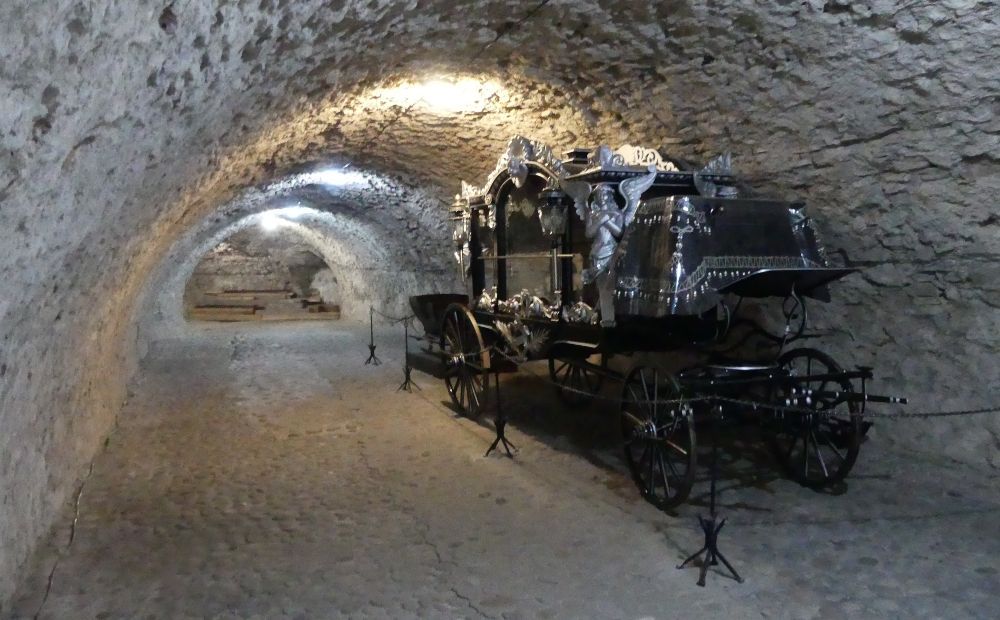 Coche fúnebre castillo Orava