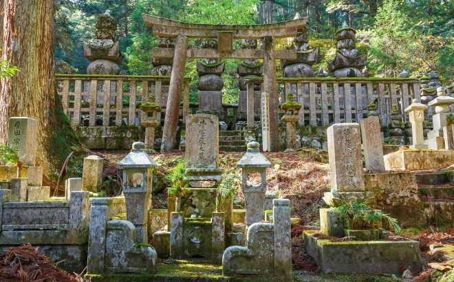 cementerio okunoin japon halloween