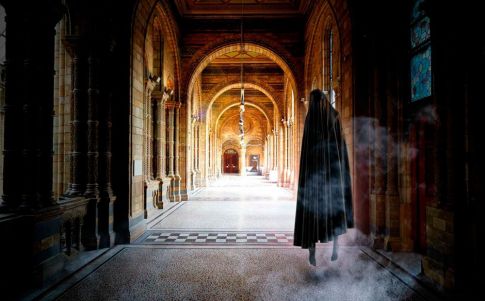 El Colegio Invisible Cap. 34: Premoniciones, desastres y fantasmas